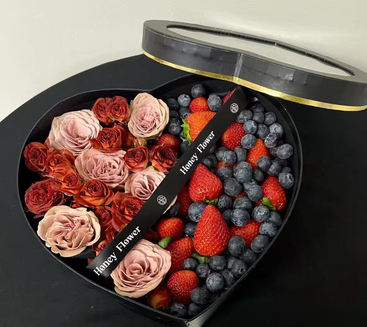 Joy Rides on Berries喜上“莓”梢